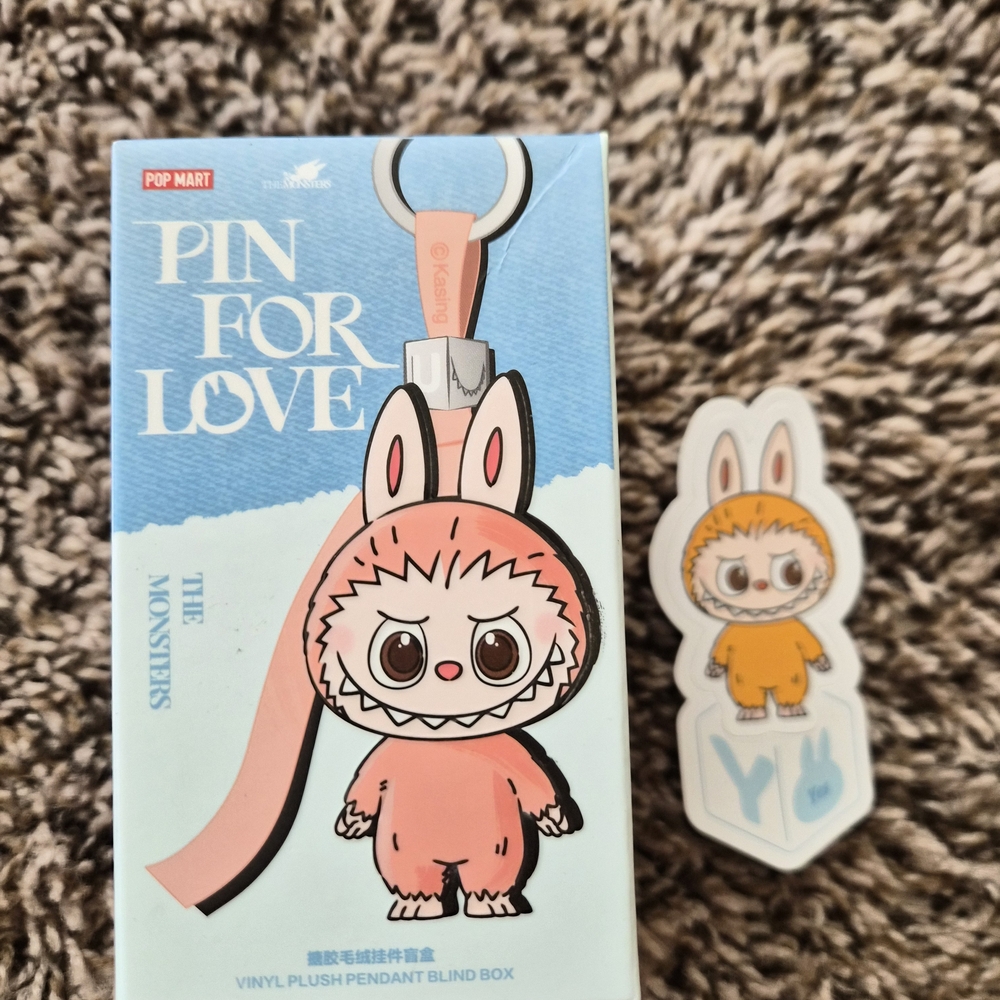 Pop Mart Pin for Love Vinyl Plush Pendant
